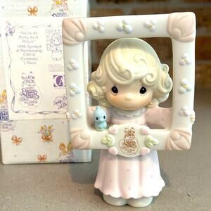 Precious moments “you’re as pretty as a picture” girl frame figurine bird